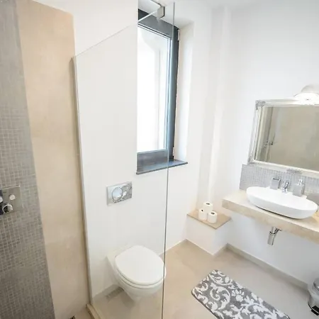 Apartment 2camere.1living Room, 4 Paturi *