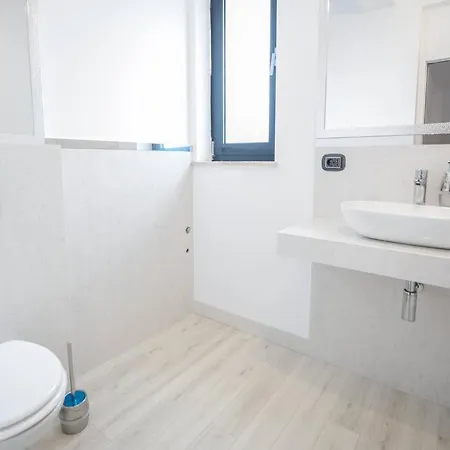 2camere.1living Room, 4 Paturi Apartment Constanta