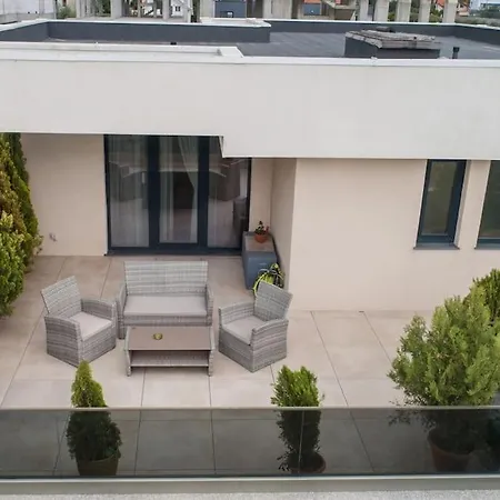 Apartment 2camere.1living Room, 4 Paturi *